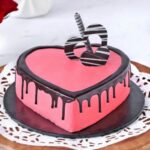 Heart Drizzle Strawberry Cake